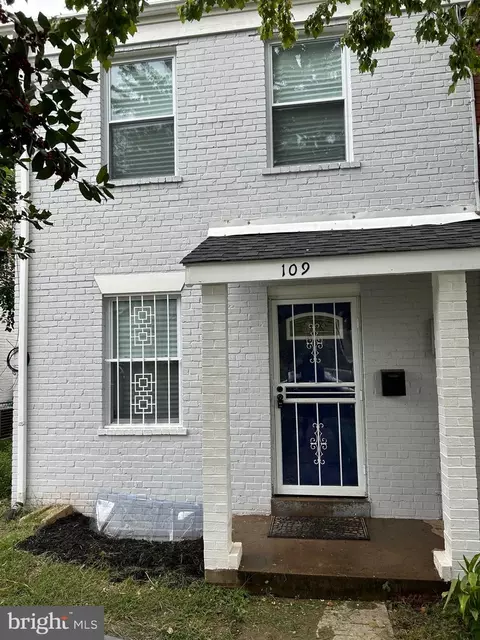 109 47th St SE, Washington, DC 20019
