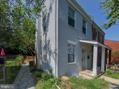 109 47th St SE, Washington, DC 20019 photo 4