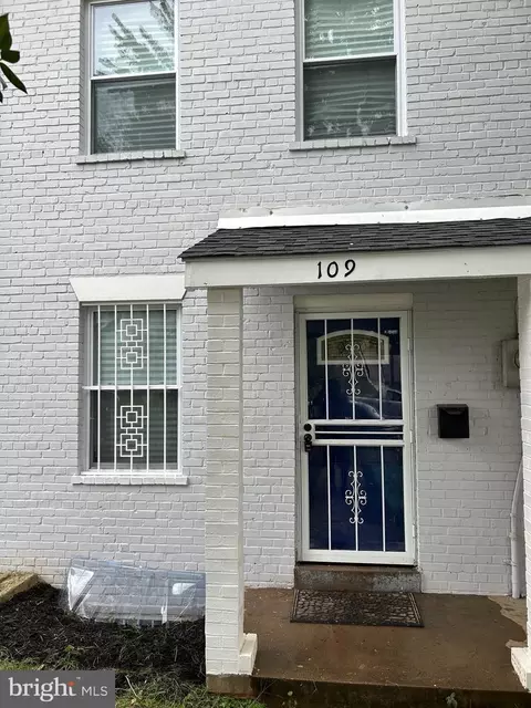 109 47th St SE, Washington, DC 20019 photo 3