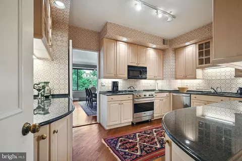 2700 Calvert St NW #316, Washington, DC 20008 photo 14