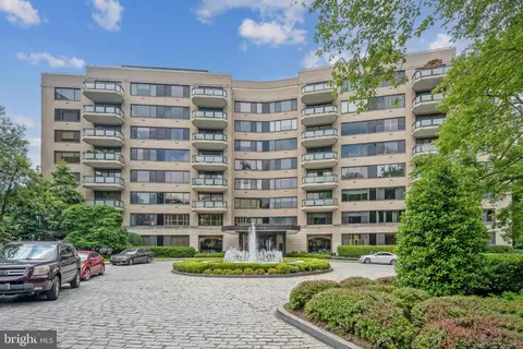 2700 Calvert St NW #316, Washington, DC 20008