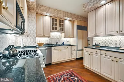 2700 Calvert St NW #316, Washington, DC 20008 photo 15