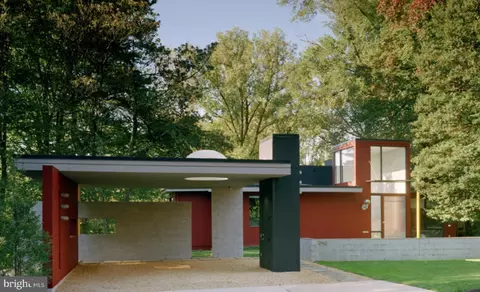 2940 Chain Bridge Rd NW, Washington, DC 20016
