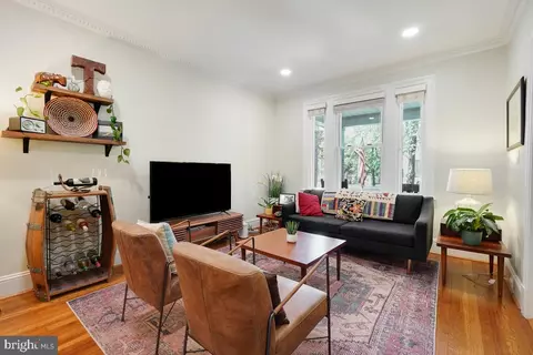 Living - 218 16th St SE, Washington, DC 20003 photo 2 of 2