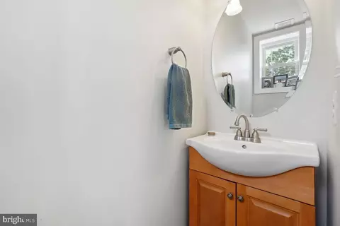 Other - 218 16th St SE, Washington, DC 20003 photo 3 of 10