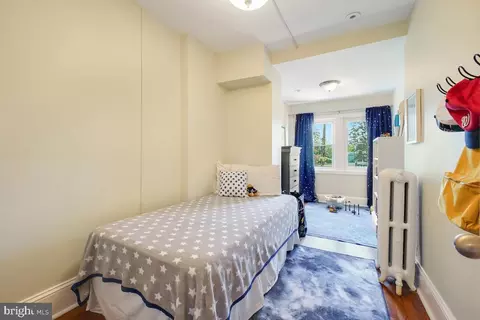 Bedroom - 218 16th St SE, Washington, DC 20003 photo 3 of 4