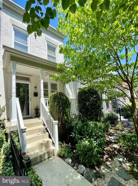 1610 D St SE, Washington, DC 20003