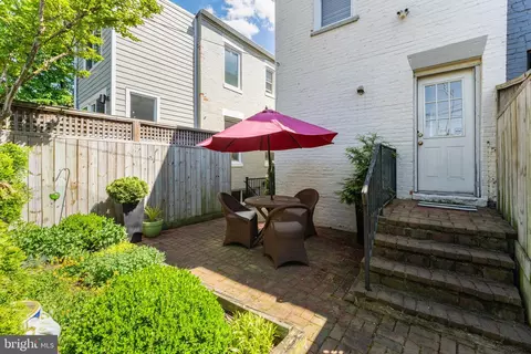 Exterior - 1610 D St SE, Washington, DC 20003 photo 4 of 8