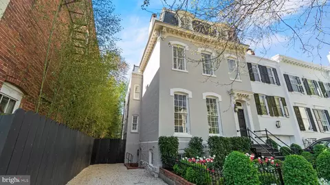 3310 P St NW, Washington, DC 20007