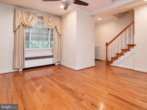 Living - 322 18th St NE, Washington, DC 20002 photo 2 of 5