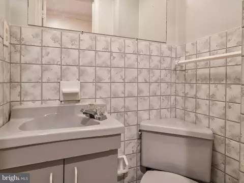 Bath - 322 18th St NE, Washington, DC 20002 photo 2 of 3
