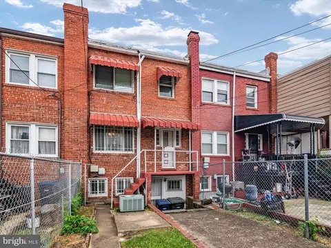 Exterior - 322 18th St NE, Washington, DC 20002 photo 6 of 8