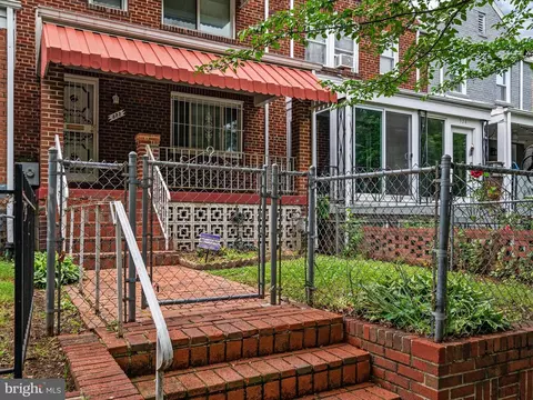Exterior - 322 18th St NE, Washington, DC 20002 photo 3 of 8
