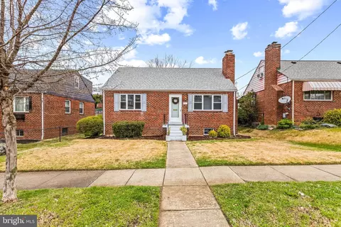 4326 H St SE, Washington, DC 20019