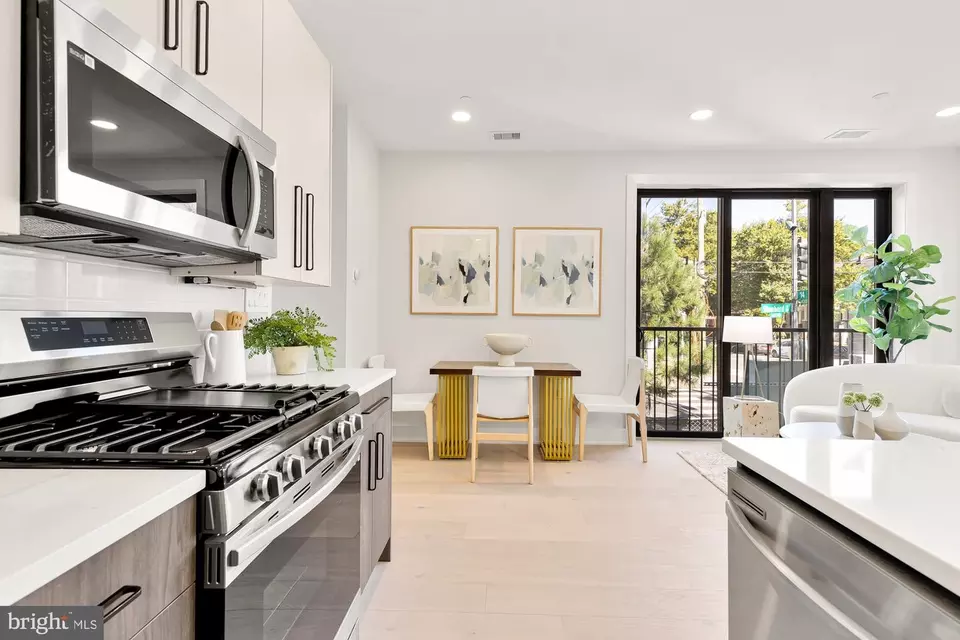  3934 14th St NW #401, Washington, DC 20011 photo 4