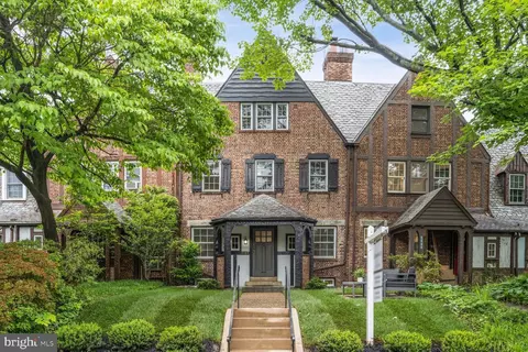 1549 44th St NW, Washington, DC 20007