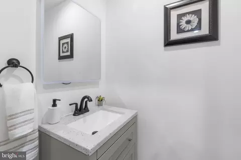 Entry Way - 2816 30th St NE, Washington, DC 20018 photo 5 of 9