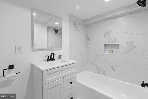 Bath - 2816 30th St NE, Washington, DC 20018 photo 4 of 4