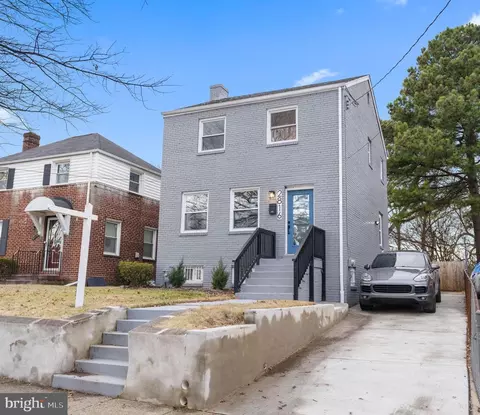 Exterior - 2816 30th St NE, Washington, DC 20018 photo 3 of 9