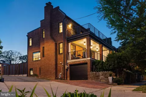 2214 Observatory Pl NW, Washington, DC 20007 photo 2