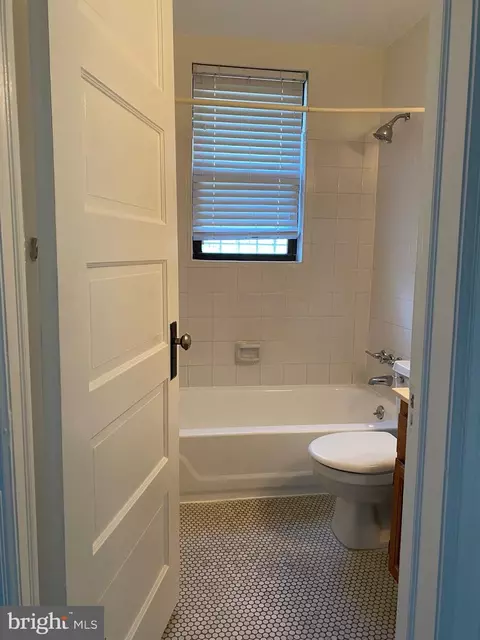 Bath - 637 3rd St NE #104, Washington, DC 20002 photo 2 of 2