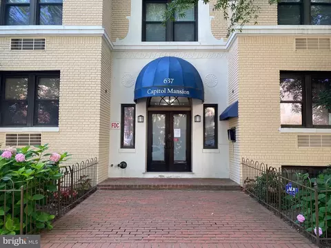 637 3rd St NE #104, Washington, DC 20002