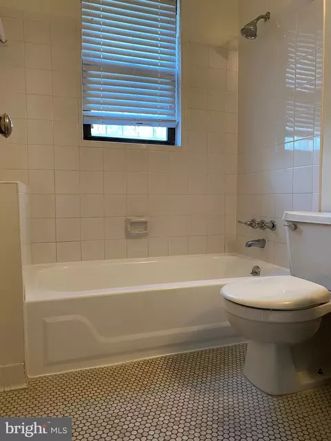 Bath - 637 3rd St NE #104, Washington, DC 20002 photo 1 of 2