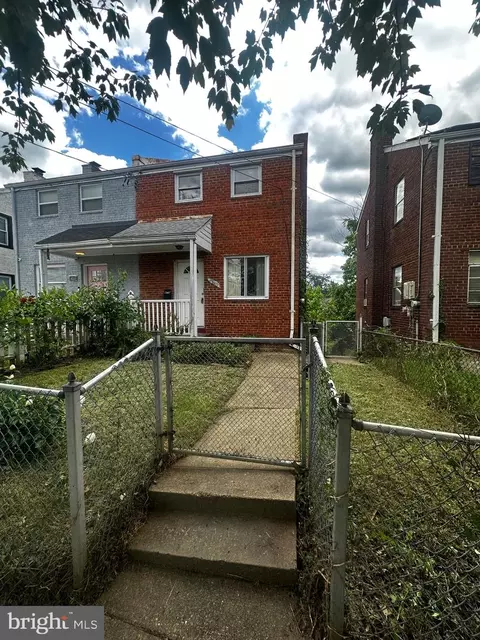 4349 G St SE, Washington, DC 20019