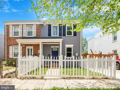 4639 A St SE, Washington, DC 20019