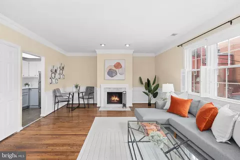1757 Q St NW #D, Washington, DC 20009