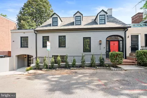 3210 Scott Pl NW, Washington, DC 20007