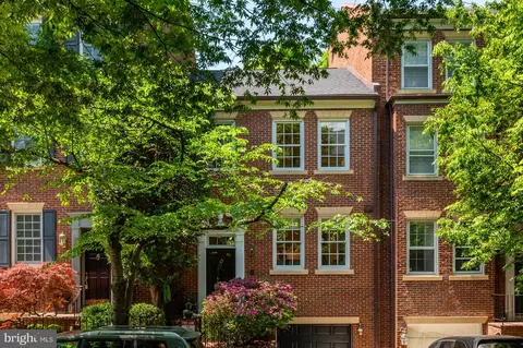 3735 Winfield Ln NW, Washington, DC 20007