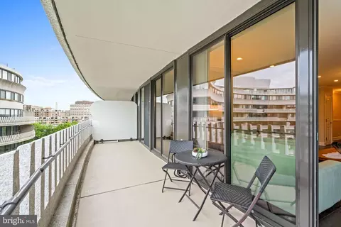 700 New Hampshire Ave NW #1214, Washington, DC 20037