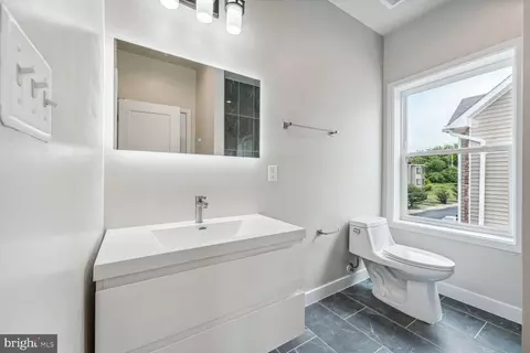 2512 Elvans Rd SE, Washington, DC 20020 photo 13