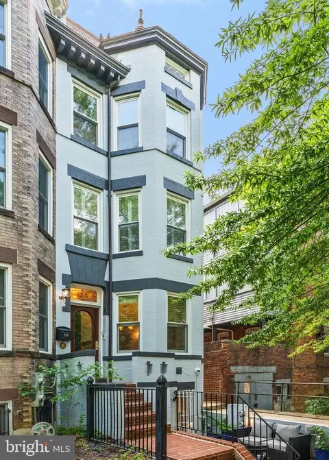 124 3rd St NE, Washington, DC 20002 photo 2