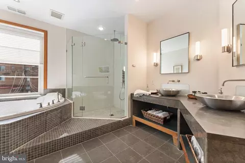 124 3rd St NE, Washington, DC 20002 photo 36