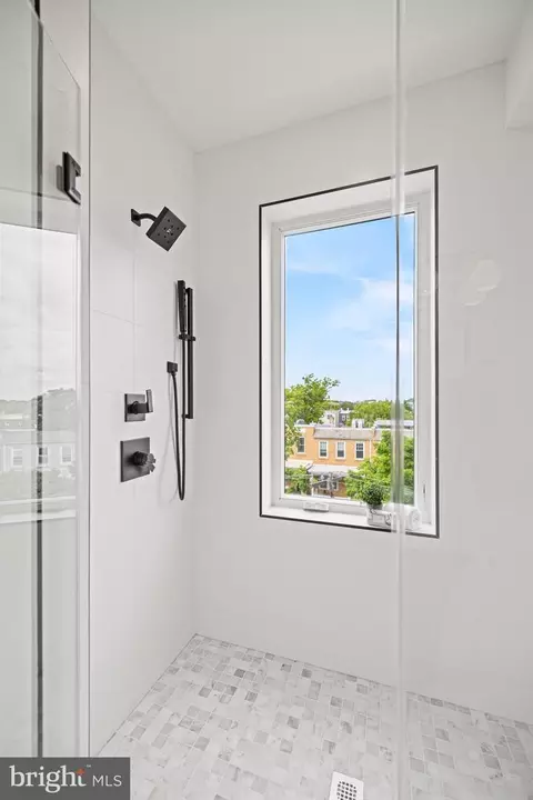 1819 A St SE #C, Washington, DC 20003 photo 28