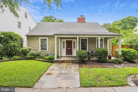 4911 46th St NW, Washington, DC 20016