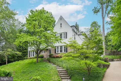 4853 Rockwood Pkwy NW, Washington, DC 20016