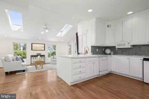 4331 Forest Ln NW, Washington, DC 20007 photo 8