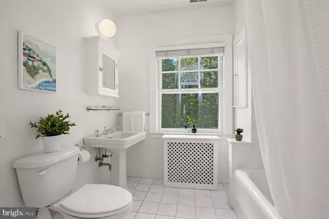 4331 Forest Ln NW, Washington, DC 20007 photo 17