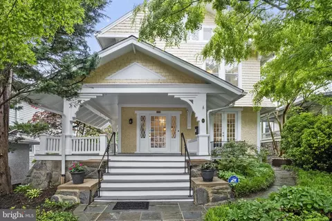 2930 Newark St NW, Washington, DC 20008