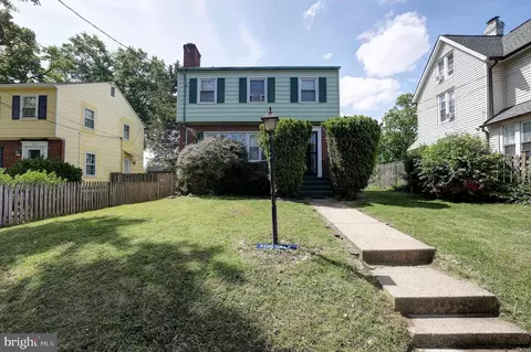 915 Lawrence St NE, Washington, DC 20017