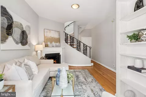 2702 Dumbarton St NW, Washington, DC 20007 photo 10