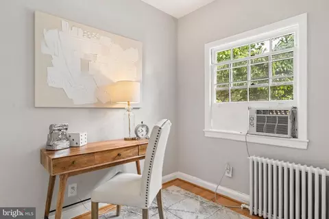 2702 Dumbarton St NW, Washington, DC 20007 photo 28