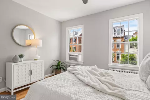 2702 Dumbarton St NW, Washington, DC 20007 photo 24
