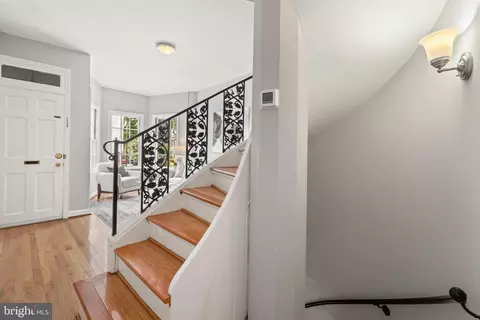 2702 Dumbarton St NW, Washington, DC 20007 photo 23