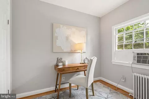 2702 Dumbarton St NW, Washington, DC 20007 photo 29