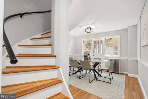 2702 Dumbarton St NW, Washington, DC 20007 photo 13