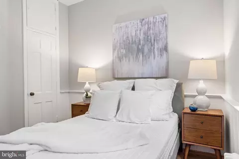 2702 Dumbarton St NW, Washington, DC 20007 photo 12